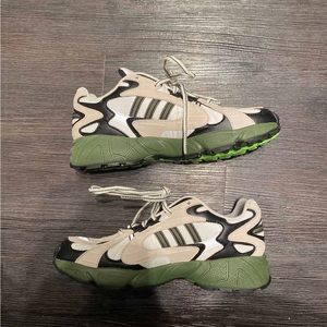 Ivy Park x Savage v4 “Halls Of Ivy”